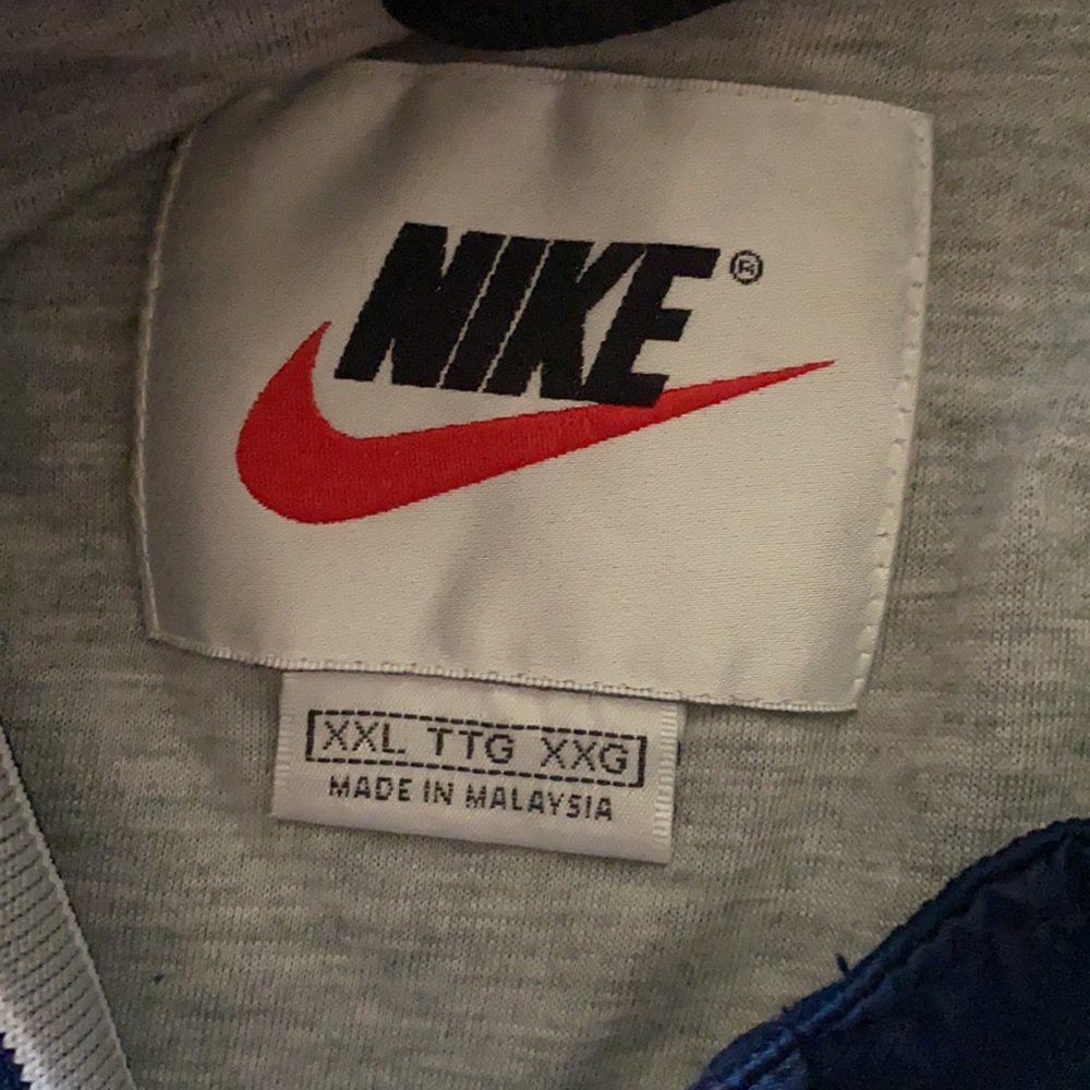 Nike jacket - Picture 2 of 3